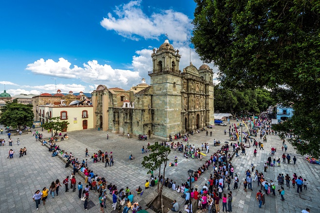 Porfirio Juárez, artista plástico en Oaxaca de Juárez