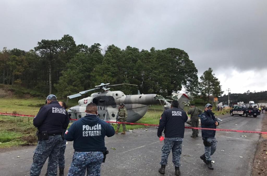 Helicóptero de la Marina se desploma