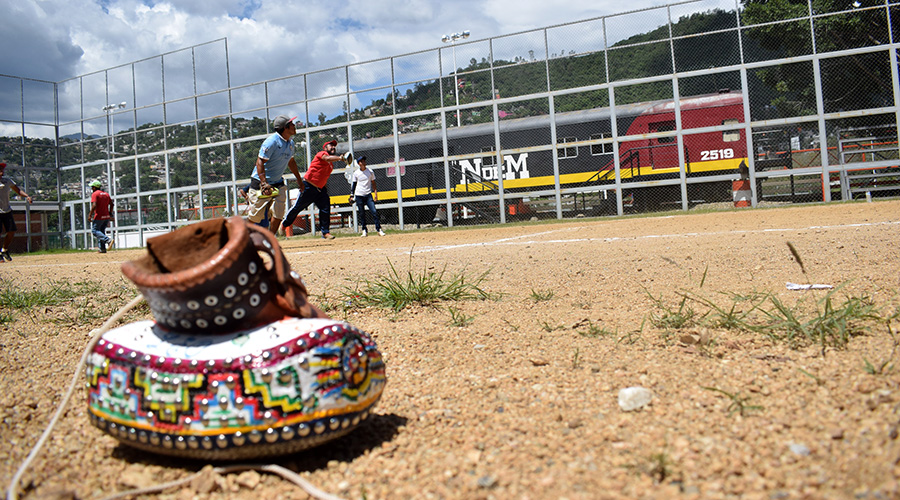 Delegación oaxaqueña parte al Encuentro Nacional de Juegos y Deportes Autóctonos y Tradicionales