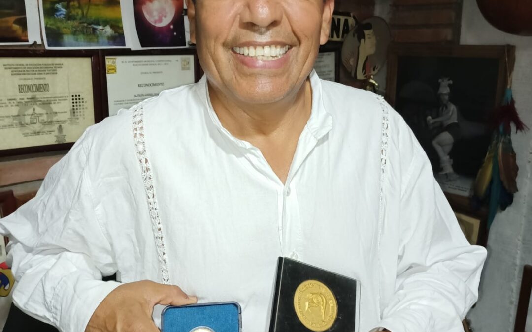 MULTIPREMIADO EL PROFESOR OAXAQUEÑO GABRIEL DIAZ RAMÍREZ