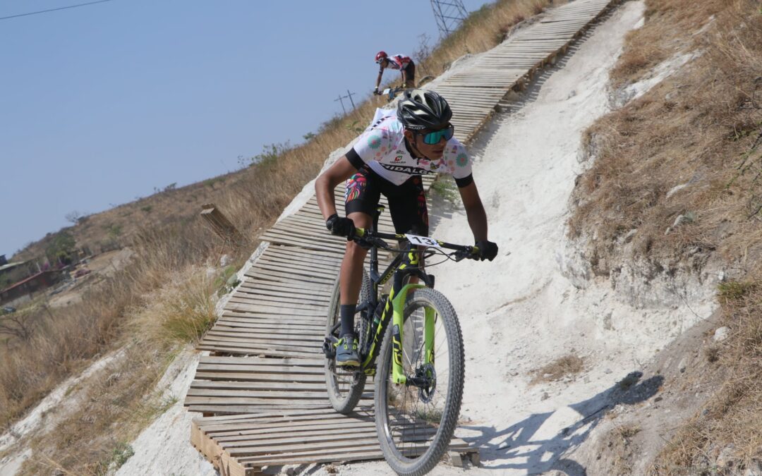 Hidalgo y Oaxaca dominan el Macro regional de ciclismo de montaña