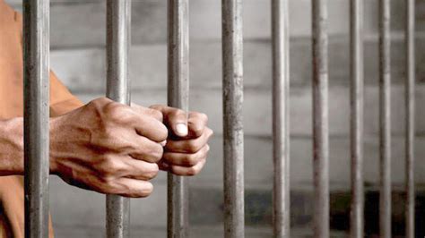 Fiscalía de Oaxaca ejecuta orden de aprehensión contra probable secuestrador de migrantes hondureños; delito cometido en 2019 en el Istmo