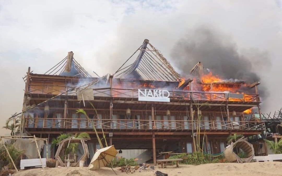 INCENDIO ACABA CON HOTELES EN ZIPOLITE