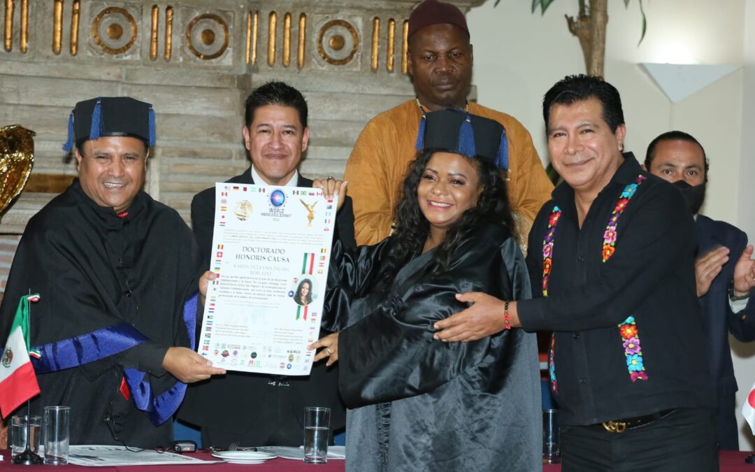 Recibió el Doctorado Honoris Causa por su contribución en la salud: Karen Palma Robledo.