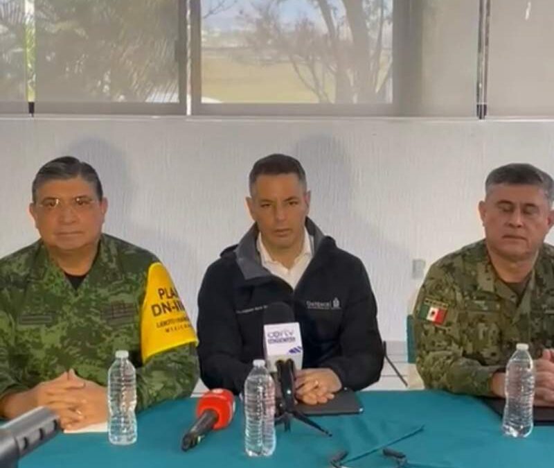 Gobernador de Oaxaca y Fuerzas Armadas se trasladan a Huatulco para coordinar distribución de apoyos