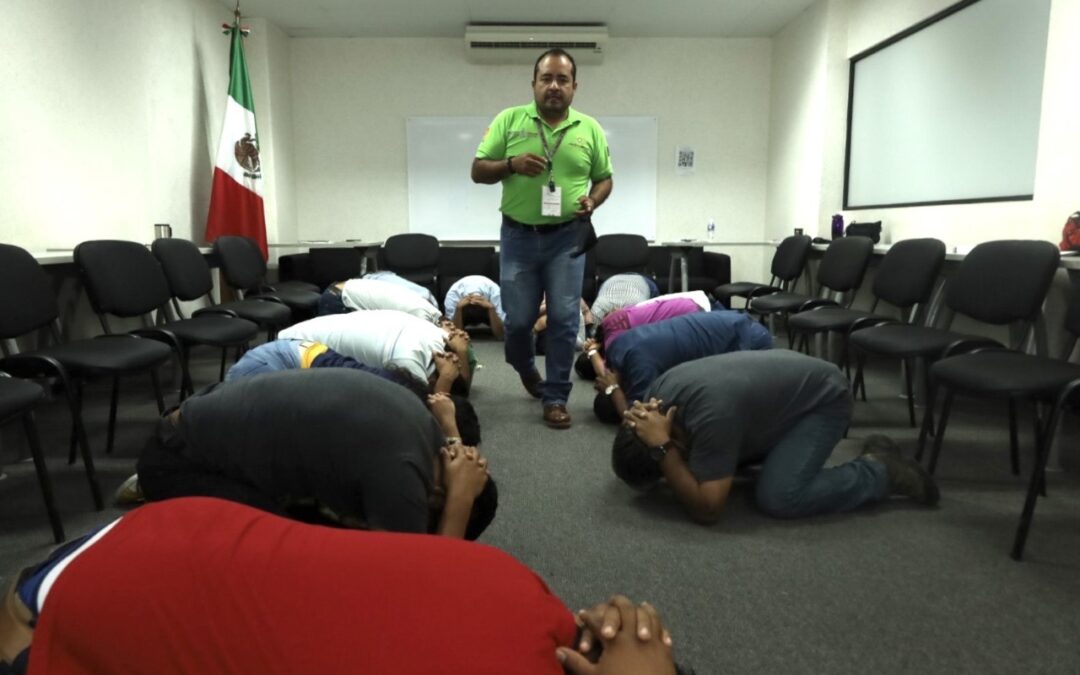 Capacita Administración a brigadistas de Ciudad Judicial en evacuación de inmuebles 