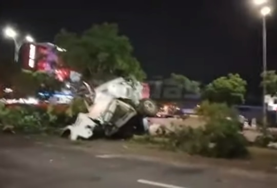 Trailero drogado acaba con la vida de promotores de la cultura de Ejutla de Crespo