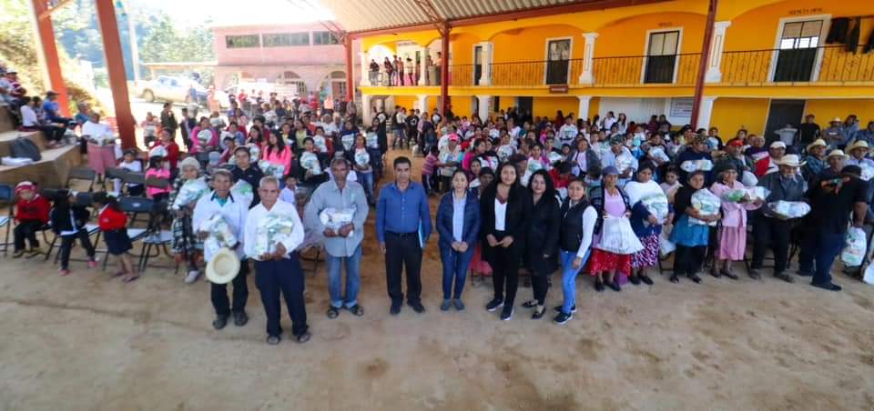 Fortalece DIF Oaxaca alimentación de casi mil familias de la Sierra Juárez