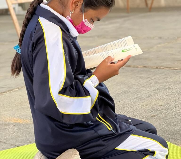 Realiza Gobierno del Estado Círculo de Lectura  entre escolares de San Pablo Huitzo