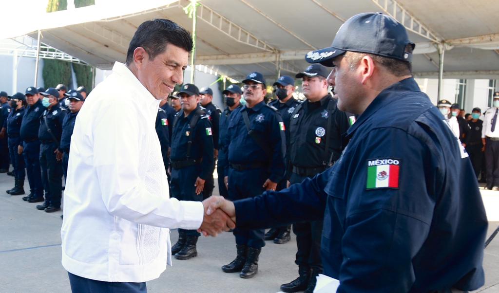 Reafirma Salomón Jara compromiso para dignificar la función policial