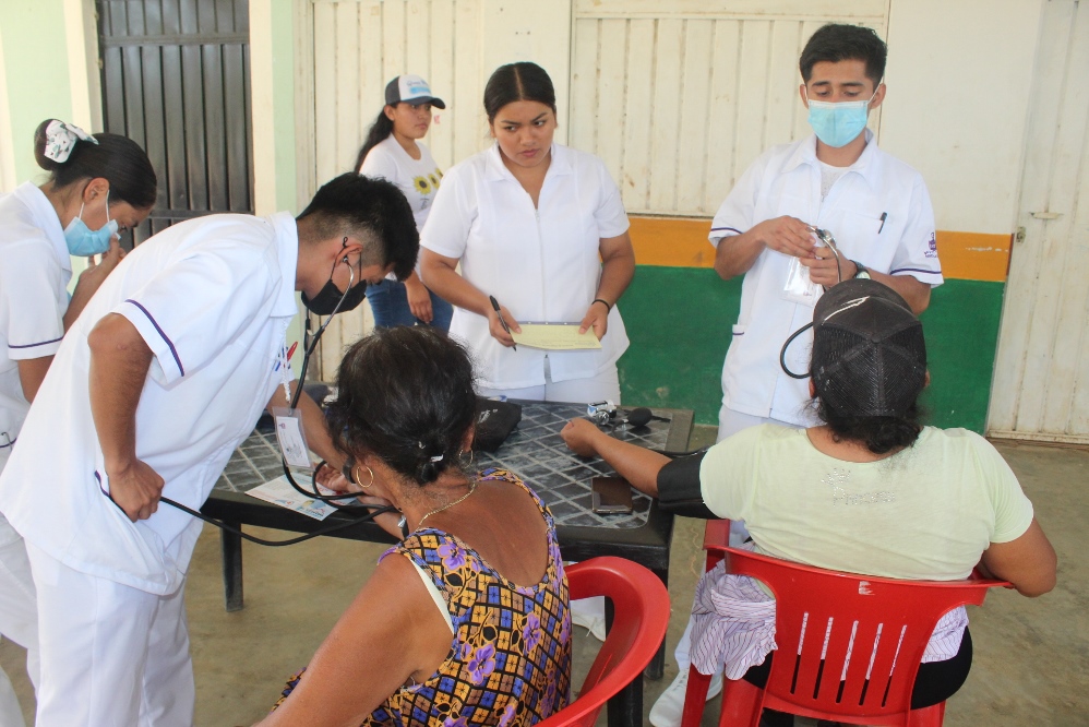 Se brindaron consultas médicas gratuitas en una comunidad de la Costa de Oaxaca