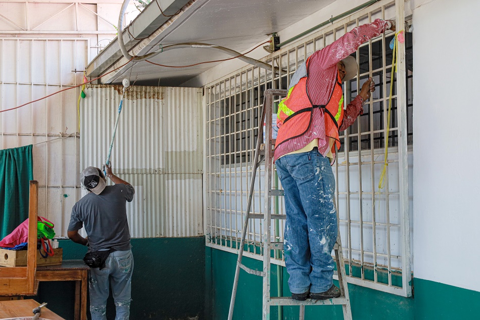 Recorre brigada de mantenimiento planteles del CECyTE Oaxaca