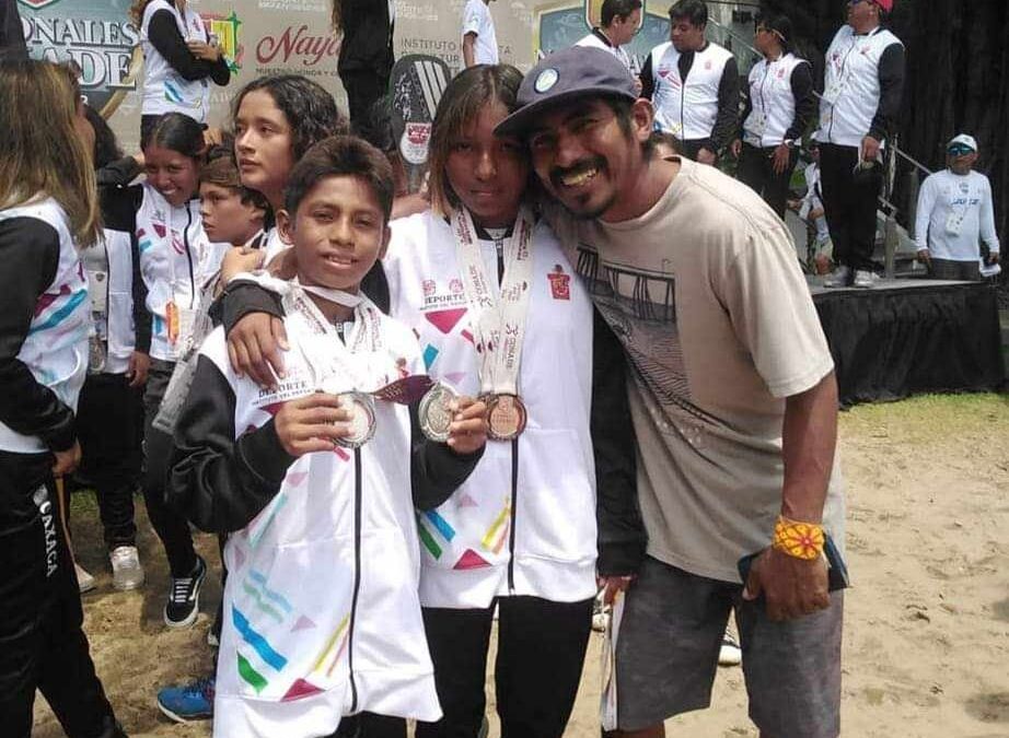 BARRA DE LA CRUZ EN EL PODIO CON PLATA Y BRONCE EN LOS NACIONALES CONADE DEL SURF