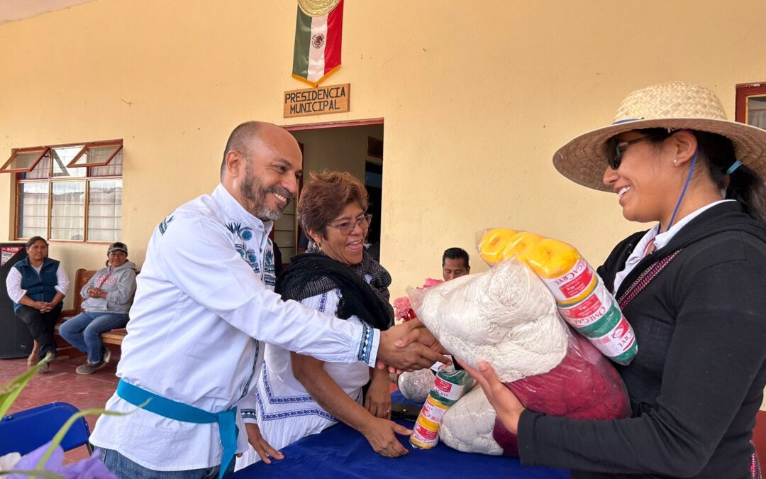 Activan acciones de rescate de artesanía textil en la Mixteca