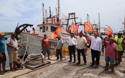 Secretaría de Administración reconoce al sector pesquero de Oaxaca