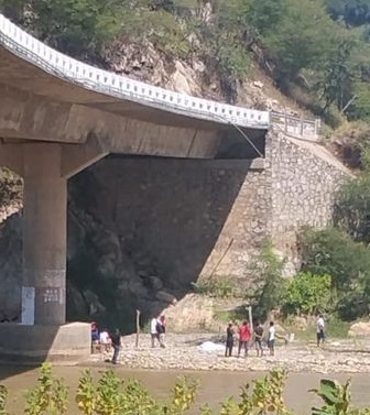 Reportan que se suicidó una persona en Barra de Copalita,