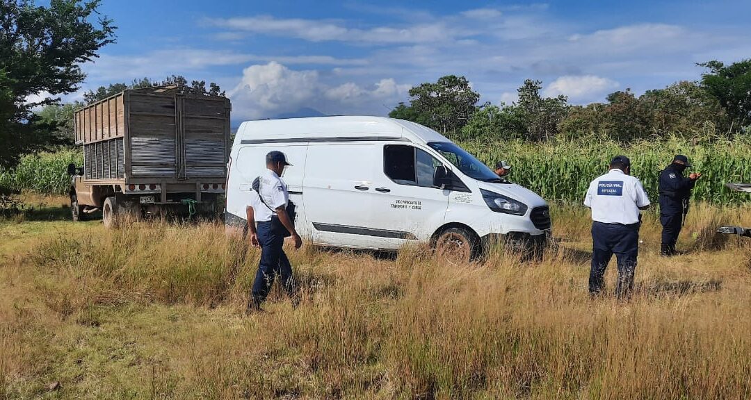 Recupera Policía Vial Estatal vehículo mercantil con reporte de robo