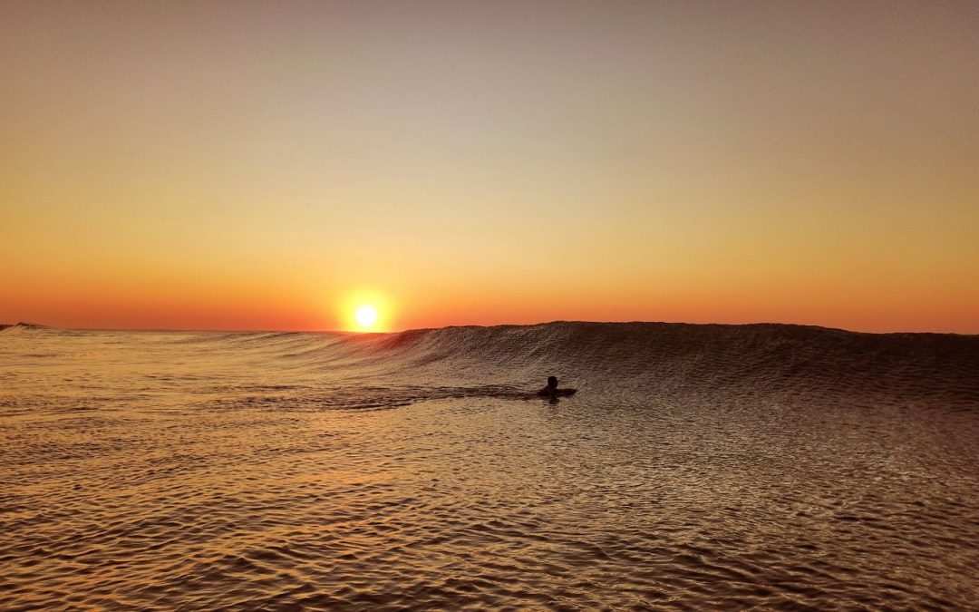 Increíbles atardeceres en Huatulco e Isabel López García, realizando una promoción voluntaria por el Estado de Oaxaca.