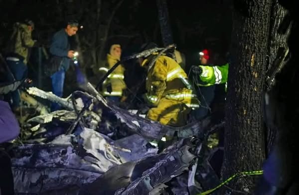 Lamentable Seis personas perdieron la vida al estrellarse avioneta en los límites de #Nayarit y #Jalisco.