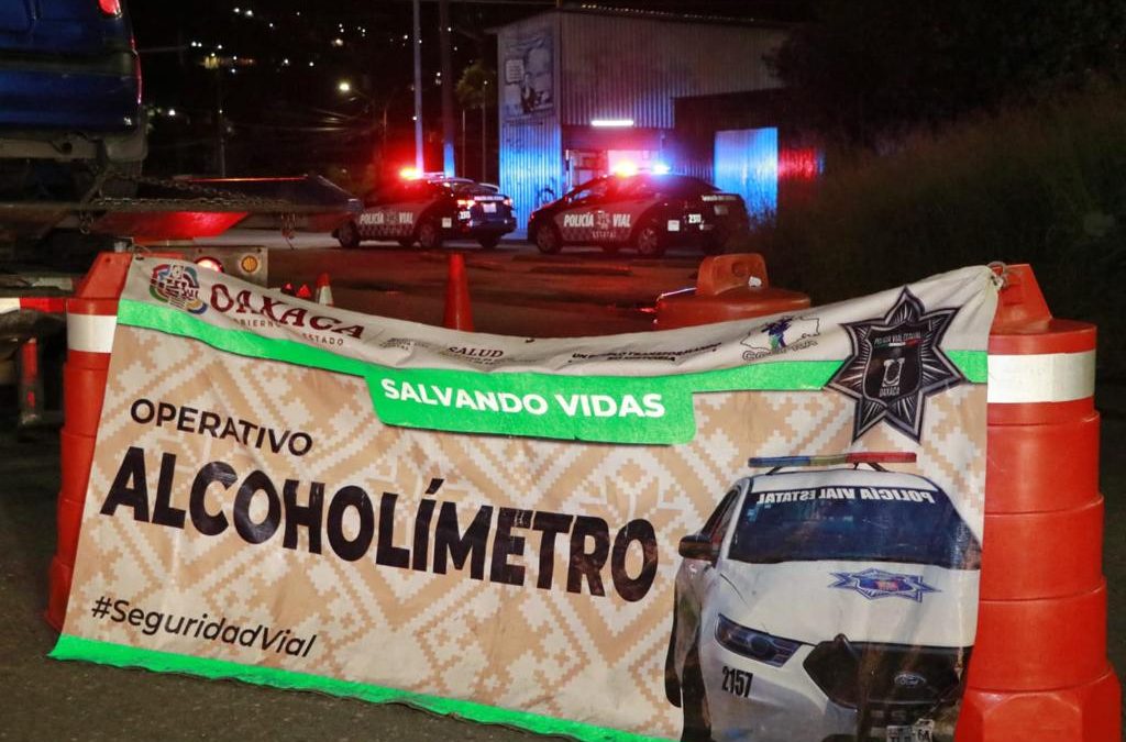En Operativo Alcoholímetro aseguran tres vehículos robados y detienen a persona armada