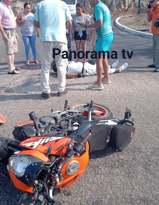 Motociclista derrapado en Huatulco