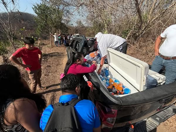 Tras la extinción de incendio forestal, diputada Mary Velasco Ramírez reconoce la solidaridad del pueblo de Pochutla
