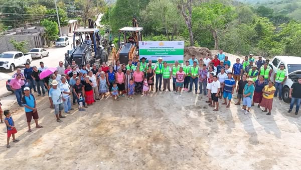 Arrancamos con obras: Vamos a pavimentar 800 metros lineales de calle en Guarumbo, Santa María Huatulco✅