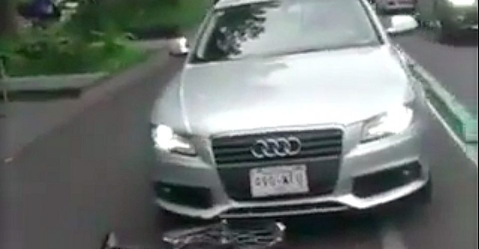 Conductor de Audi que agredió a ciclista no podrá beber ni manejar en un año