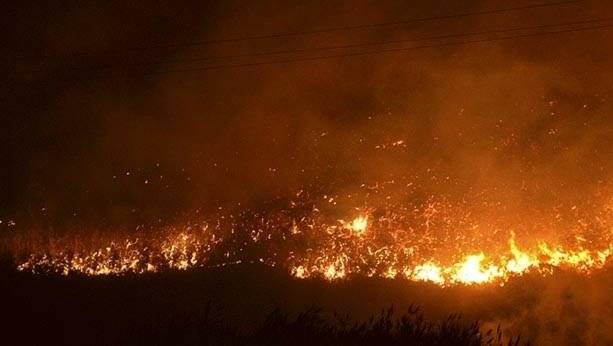 Mueren ocho bomberos tras incendio en Moscú