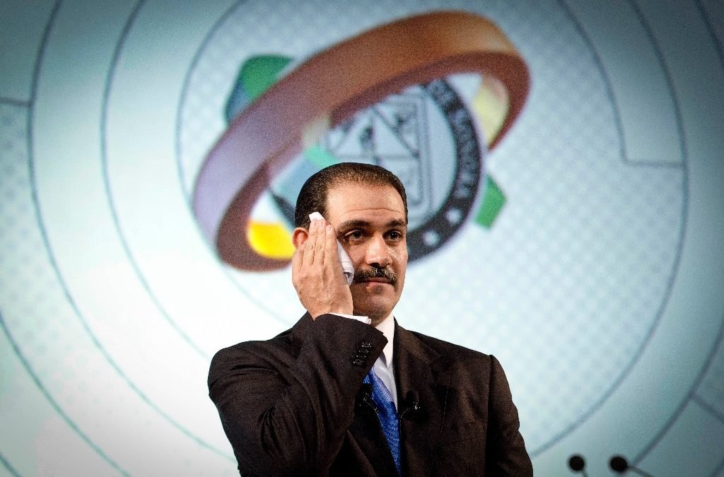 Otorgan amparo a Padrés Elías contra orden de aprehensión