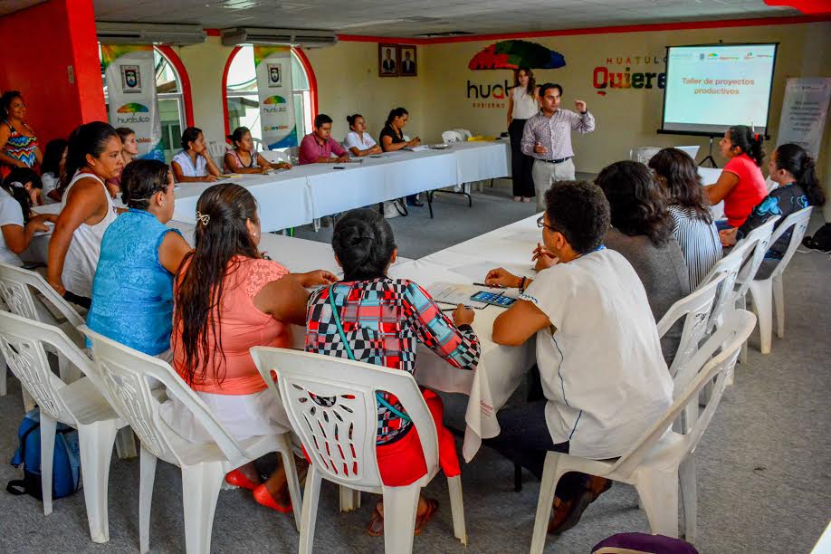 Gestiona Gobierno Municipal taller gratuito para proyectos productivos en Huatulco