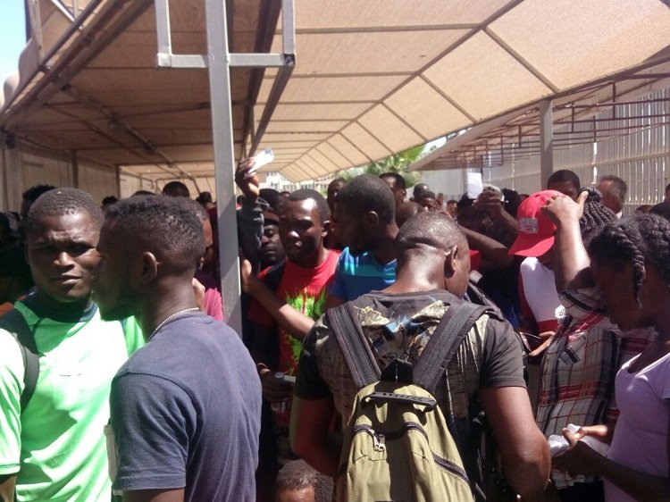 Más de 5 mil haitianos y africanos, varados en Baja California