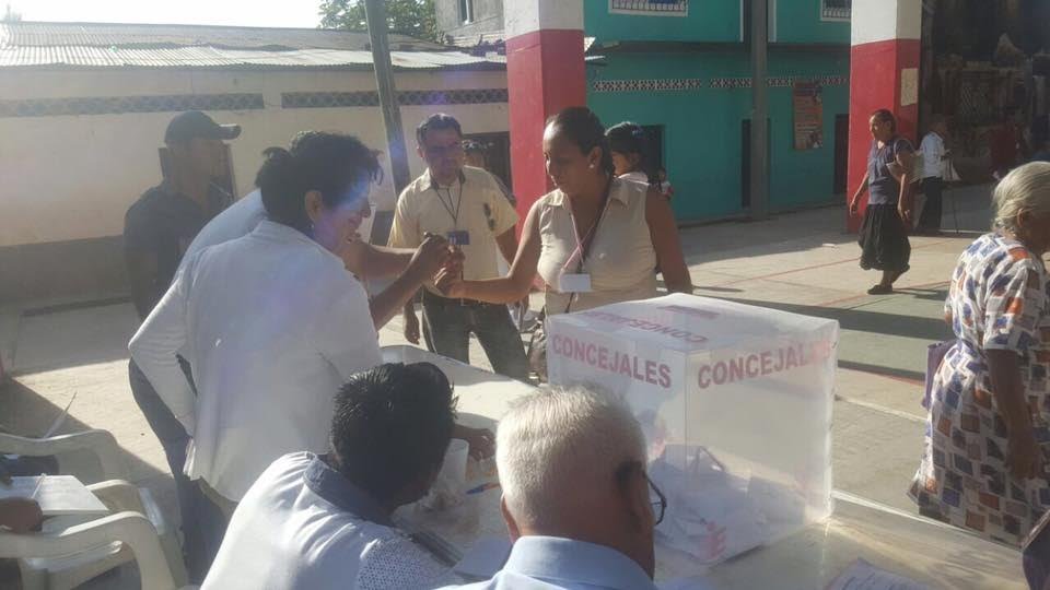 12 municipios de sistema normativo renuevan a sus autoridades