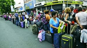 Con deportación masiva, EEUU perdería casi $900,000 millones en diez años, advierte informe