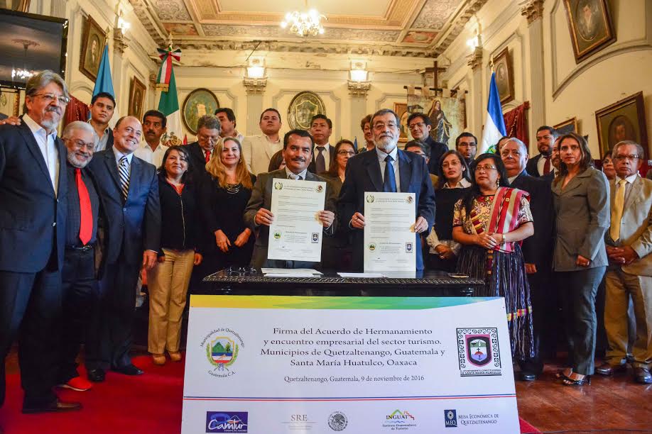 Estrechan lazos de hermandad los municipios de Santa María Huatulco y Quetzaltenango
