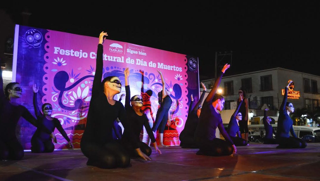 Huatulco celebra con éxito Festival de Día de Muertos 2016