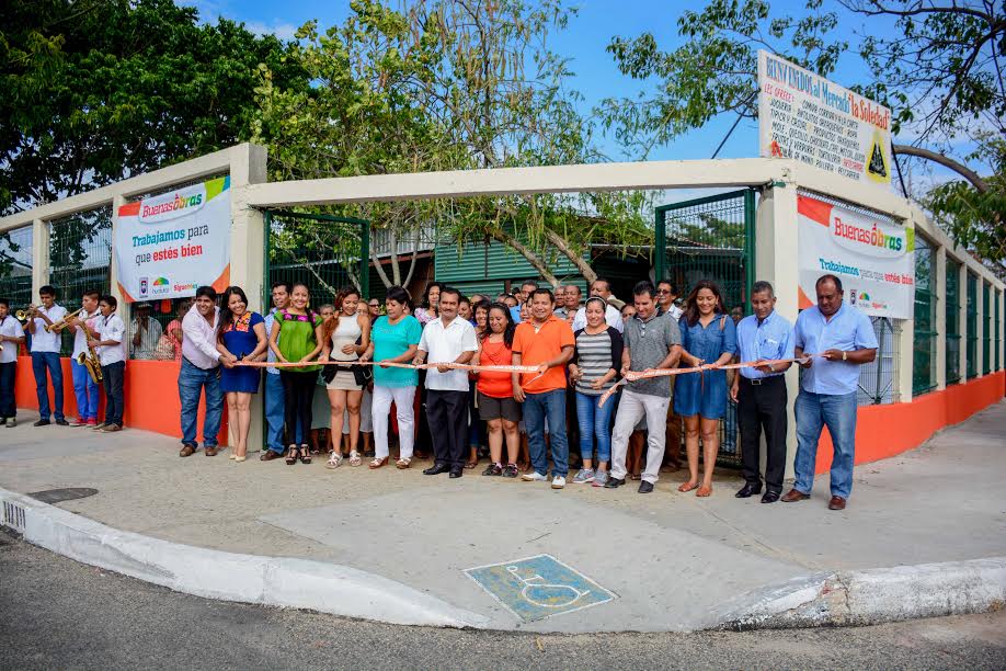 Darío Pacheco inaugura Barda Perimetral del Mercado La Soledad, en el Sector T