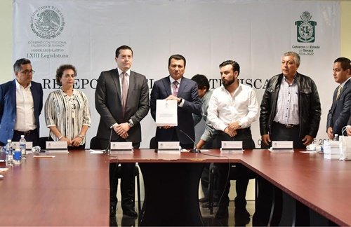Presenta Gobierno paquete Fiscal