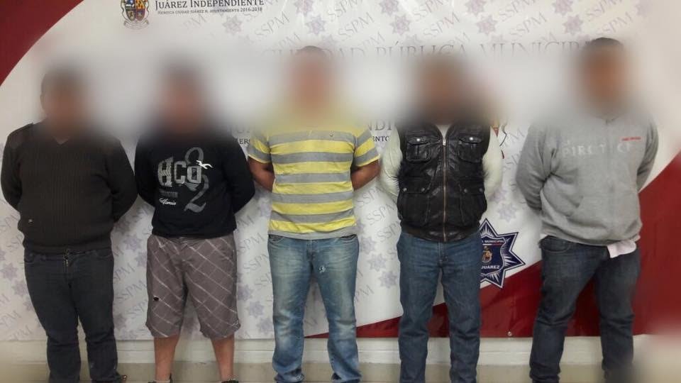 Policías municipales aseguran 8 toneladas de pirotecnia