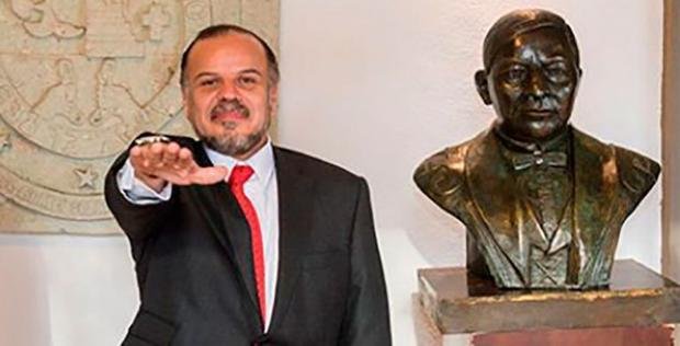 Ratifica el Gobernador Alejandro Murat a Germán Cervantes como Director General del IEEPO