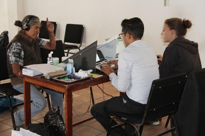 Realiza DIF Oaxaca audiometrías para personas de escasos recursos