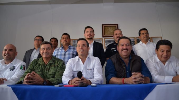 Ante muro de Trump, las y los migrantes oaxaqueños no están sólos: Murat-Robles