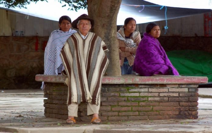 DH de Oaxaca pide a Murat garantías para mixes desplazados