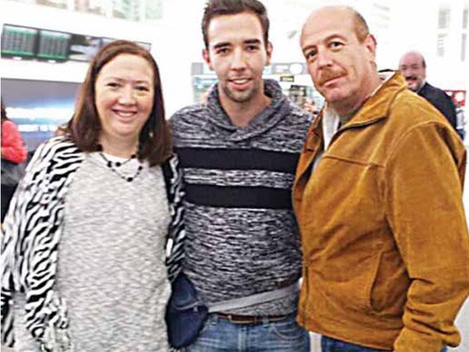 Familia de mexicano detenido en Letonia denuncia que sigue sin verlo