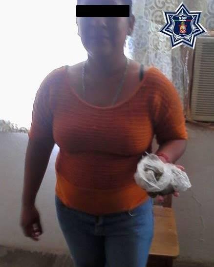 Detienen a mujer que intentaba ingresar droga al Cereso de Tehuantepec