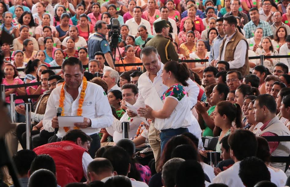 En el combate a la pobreza, EPN se mantiene firme