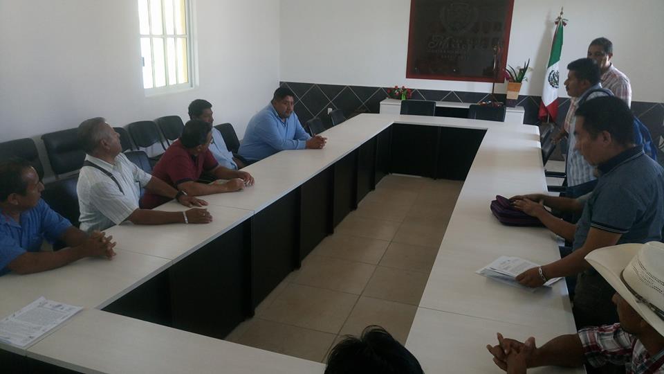 Policía de Colotepec detuvieron a empleados de San Pedro Mixtepec