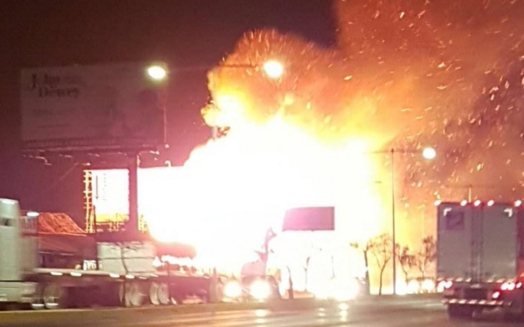 Impresionante incendio en Zapopan Jalisco.