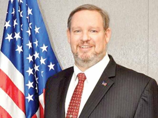 Cae demanda de solicitud de visas; funcionario de EU desconoce cifras