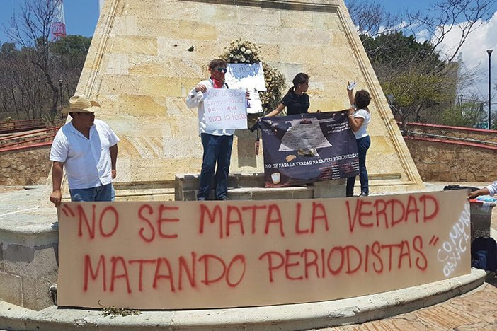 Comunicadores de Oaxaca realizan jornada de protesta por caso Miroslava Breach